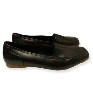 Classique Shoes Women’s Size 11M‎ Black Slip On